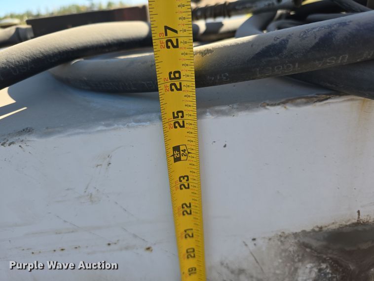 image for item DO5530 (2) auxiliary fuel tanks