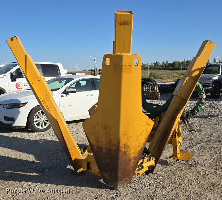 image for item DO5532 Dutchmaster Nurseries 480 1 skid steer tree spade