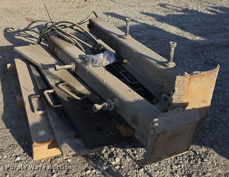 image for item DO5532 Dutchmaster Nurseries 480 1 skid steer tree spade