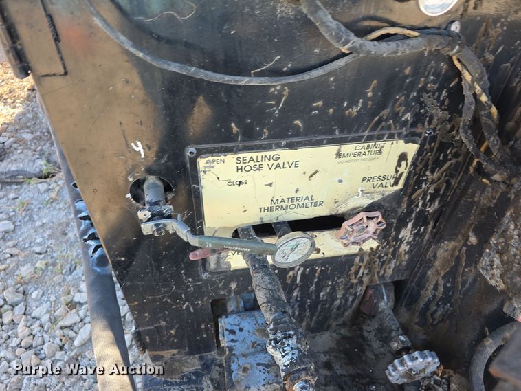 image for item DO5533 CimLine 110 melter applicator