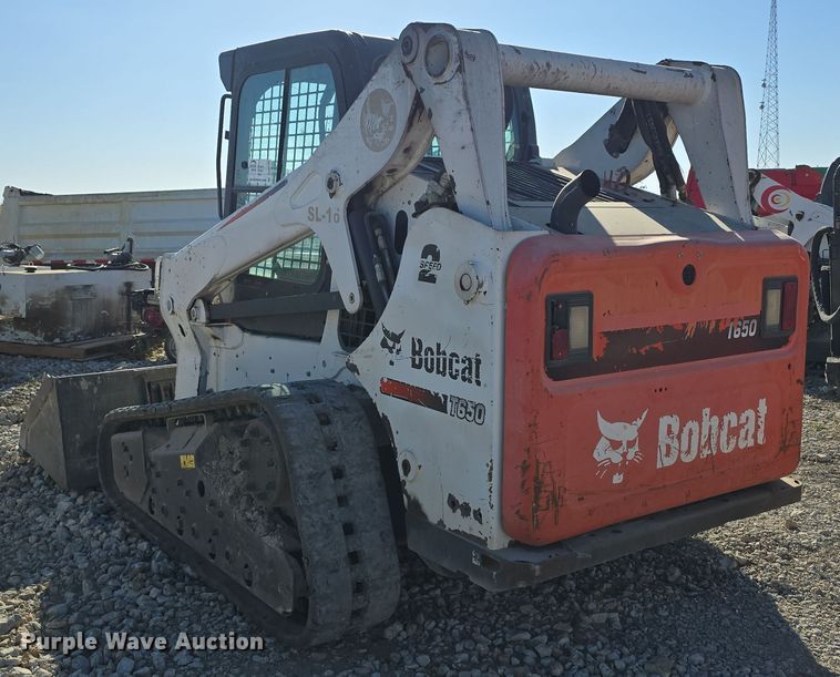 image for item DO5534 2015 Bobcat T650 tracked skid steer loader