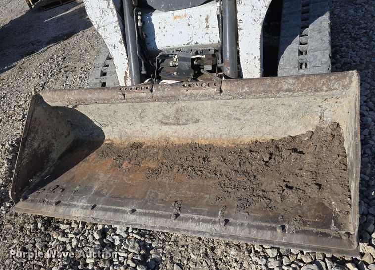 image for item DO5534 2015 Bobcat T650 tracked skid steer loader