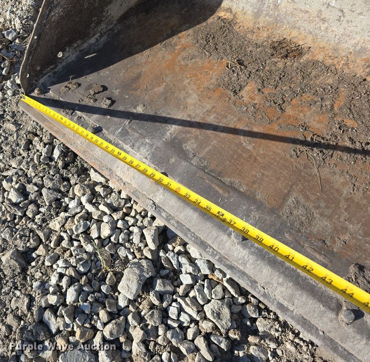 image for item DO5534 2015 Bobcat T650 tracked skid steer loader