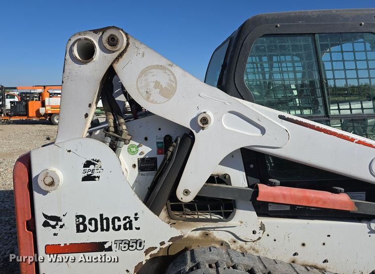 image for item DO5534 2015 Bobcat T650 tracked skid steer loader