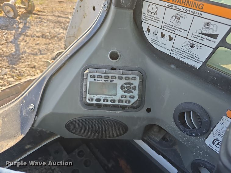 image for item DO5534 2015 Bobcat T650 tracked skid steer loader