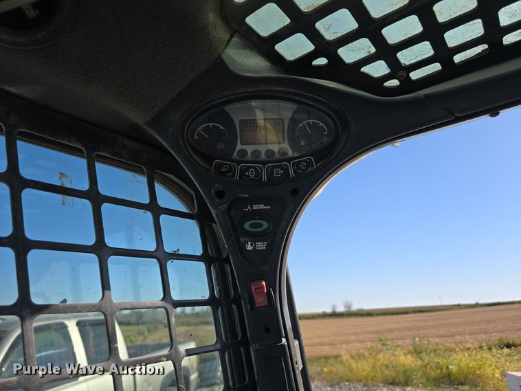 image for item DO5534 2015 Bobcat T650 tracked skid steer loader