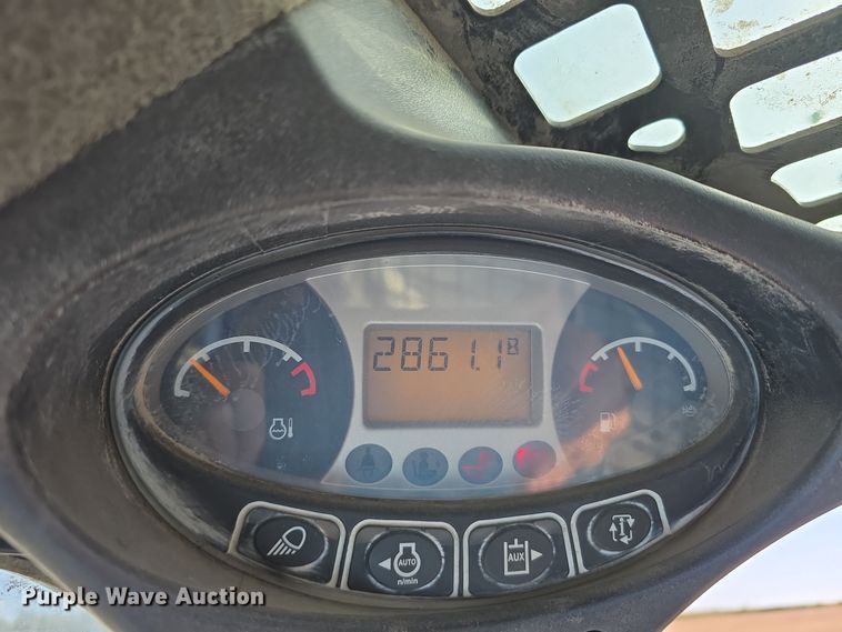 image for item DO5534 2015 Bobcat T650 tracked skid steer loader