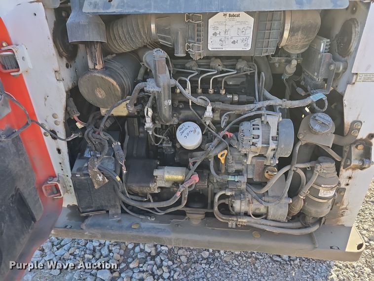 image for item DO5534 2015 Bobcat T650 tracked skid steer loader