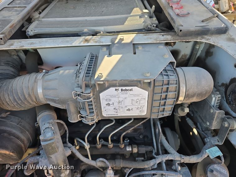 image for item DO5534 2015 Bobcat T650 tracked skid steer loader