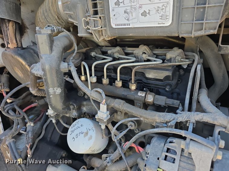 image for item DO5534 2015 Bobcat T650 tracked skid steer loader