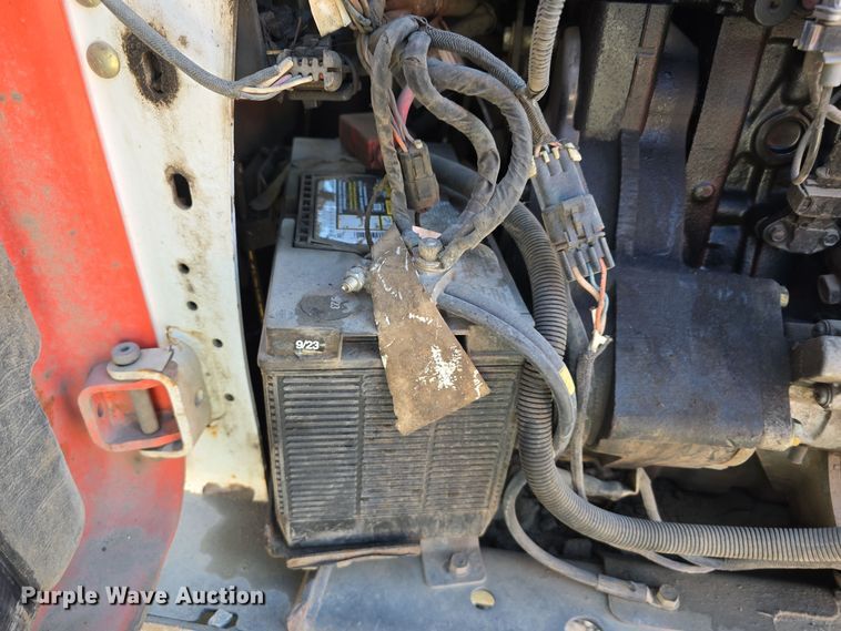 image for item DO5534 2015 Bobcat T650 tracked skid steer loader