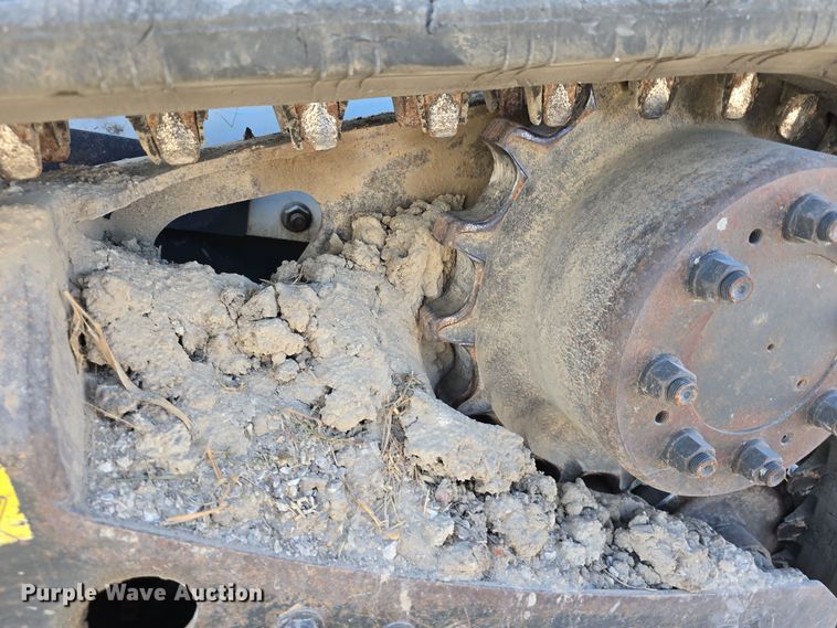 image for item DO5534 2015 Bobcat T650 tracked skid steer loader