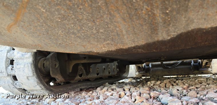 image for item DO5534 2015 Bobcat T650 tracked skid steer loader