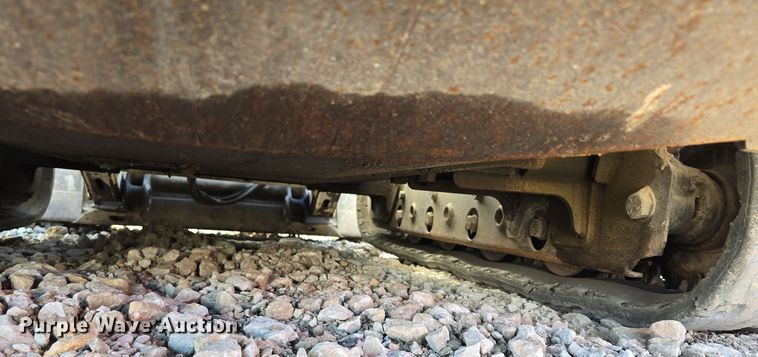 image for item DO5534 2015 Bobcat T650 tracked skid steer loader