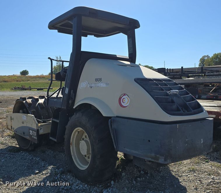 image for item DO5538 2006 Ingersoll Rand SD77F Series TF single drum vibratory roller