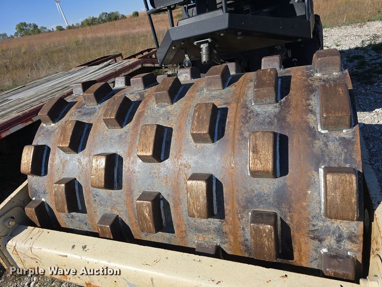 image for item DO5538 2006 Ingersoll Rand SD77F Series TF single drum vibratory roller