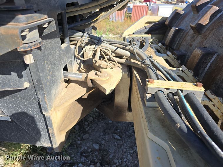 image for item DO5538 2006 Ingersoll Rand SD77F Series TF single drum vibratory roller