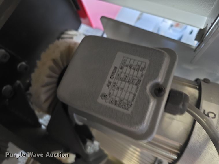 image for item DO5542 2022 CanTek CANMX340 edge bander