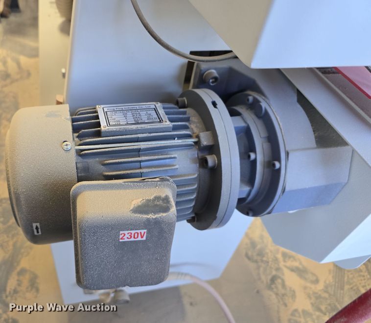 image for item DO5542 2022 CanTek CANMX340 edge bander