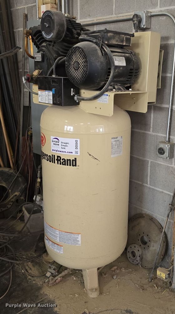 image for item DO5543 Ingersoll Rand 2475N7.5 air compressor