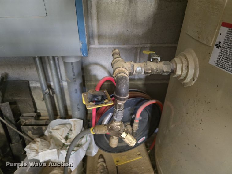 image for item DO5543 Ingersoll Rand 2475N7.5 air compressor