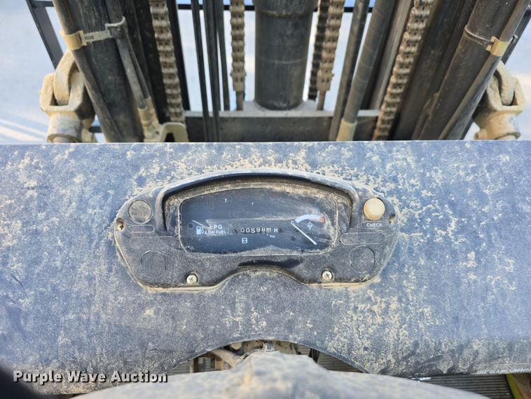 image for item DO5544 Clark CMP 40L forklift