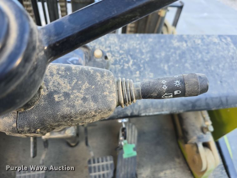 image for item DO5544 Clark CMP 40L forklift