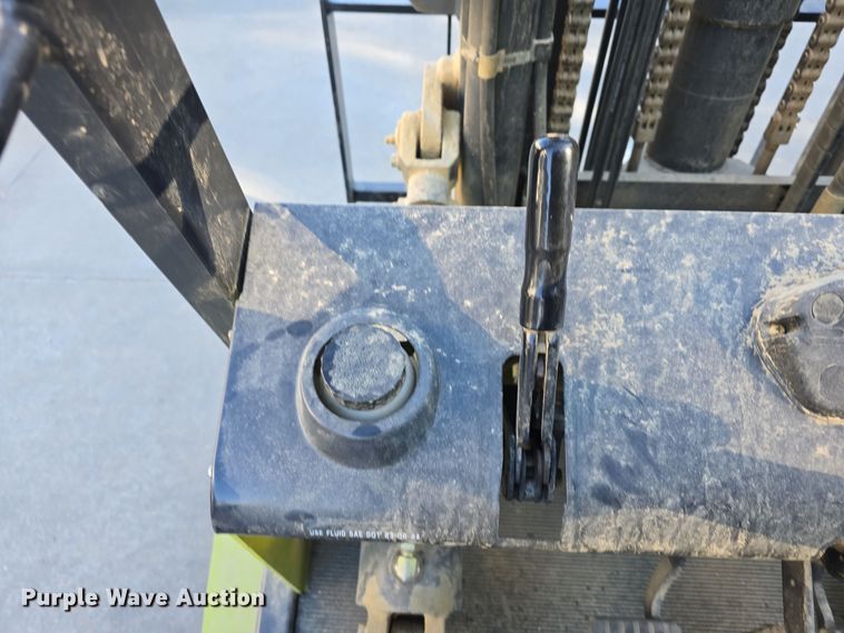 image for item DO5544 Clark CMP 40L forklift