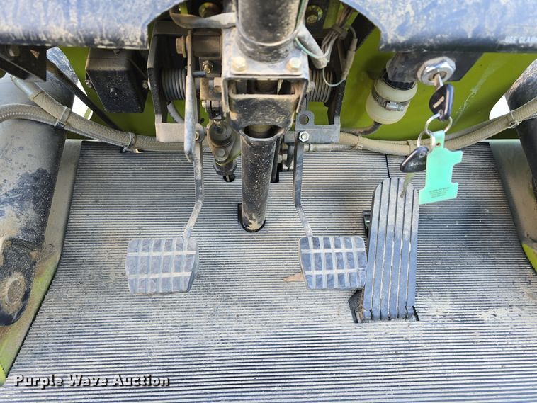 image for item DO5544 Clark CMP 40L forklift