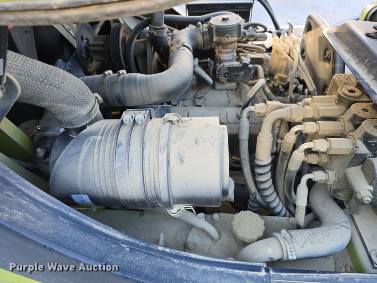 image for item DO5544 Clark CMP 40L forklift