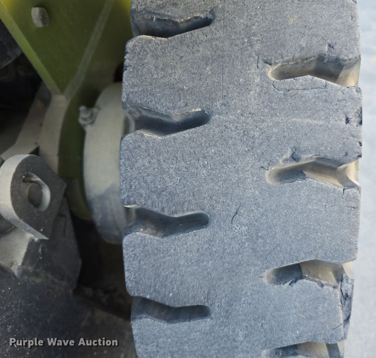 image for item DO5544 Clark CMP 40L forklift