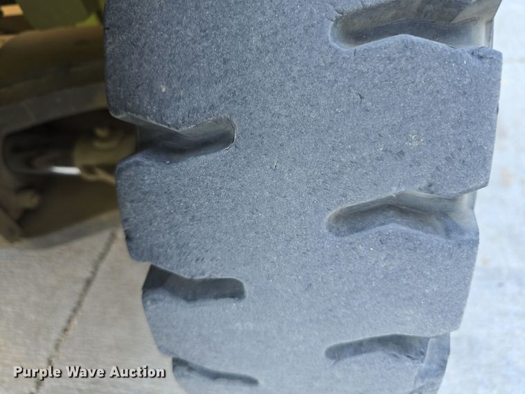 image for item DO5544 Clark CMP 40L forklift