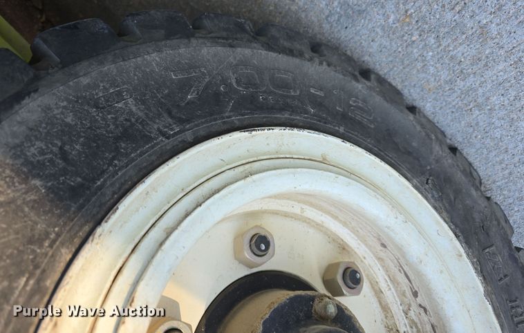 image for item DO5544 Clark CMP 40L forklift