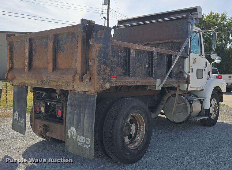 image for item DO5554 1995 White GMC WG dump truck
