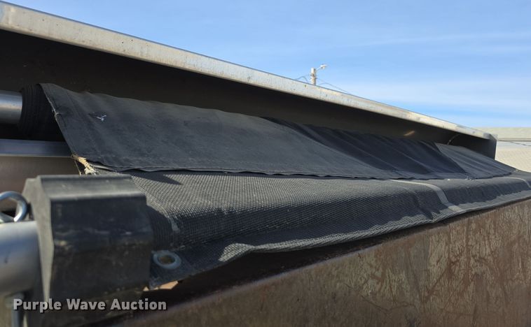 image for item DO5554 1995 White GMC WG dump truck