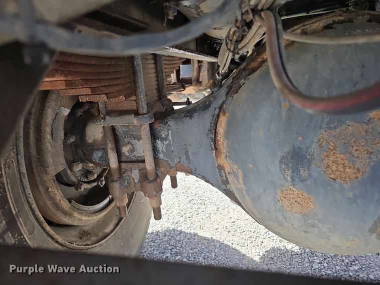 image for item DO5554 1995 White GMC WG dump truck