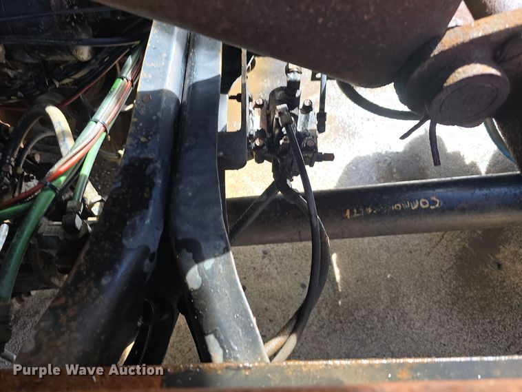 image for item DO5554 1995 White GMC WG dump truck