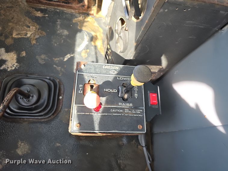 image for item DO5554 1995 White GMC WG dump truck