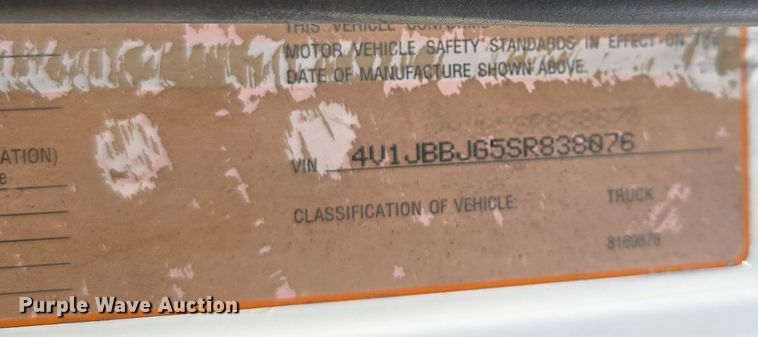 image for item DO5554 1995 White GMC WG dump truck