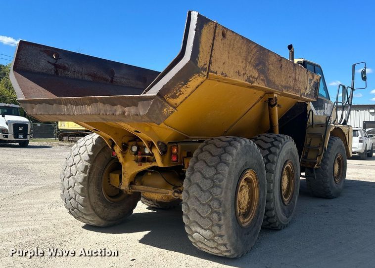 image for item DO7513 2010 Caterpillar  730 haul truck