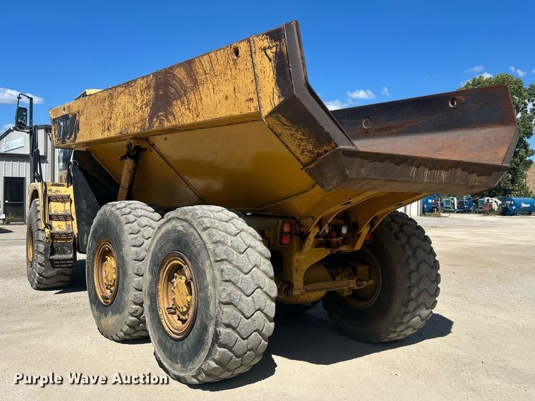 image for item DO7513 2010 Caterpillar  730 haul truck