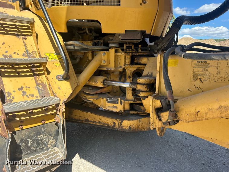 image for item DO7513 2010 Caterpillar  730 haul truck