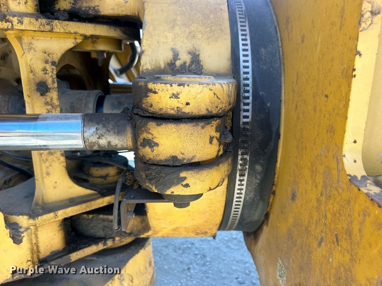 image for item DO7513 2010 Caterpillar  730 haul truck