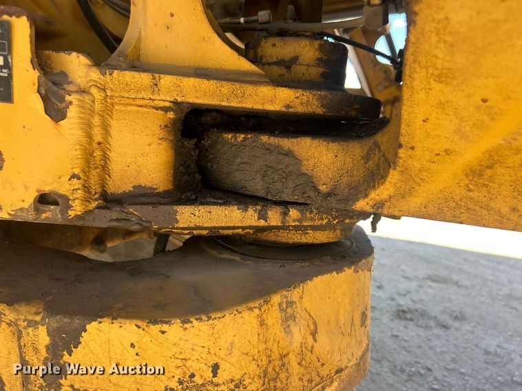 image for item DO7513 2010 Caterpillar  730 haul truck