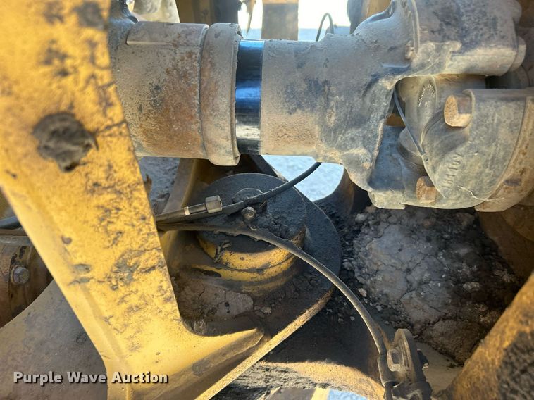 image for item DO7513 2010 Caterpillar  730 haul truck