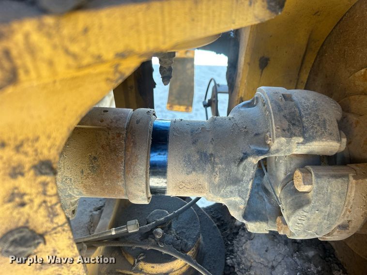 image for item DO7513 2010 Caterpillar  730 haul truck