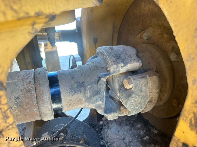 image for item DO7513 2010 Caterpillar  730 haul truck