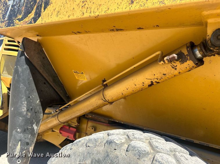 image for item DO7513 2010 Caterpillar  730 haul truck