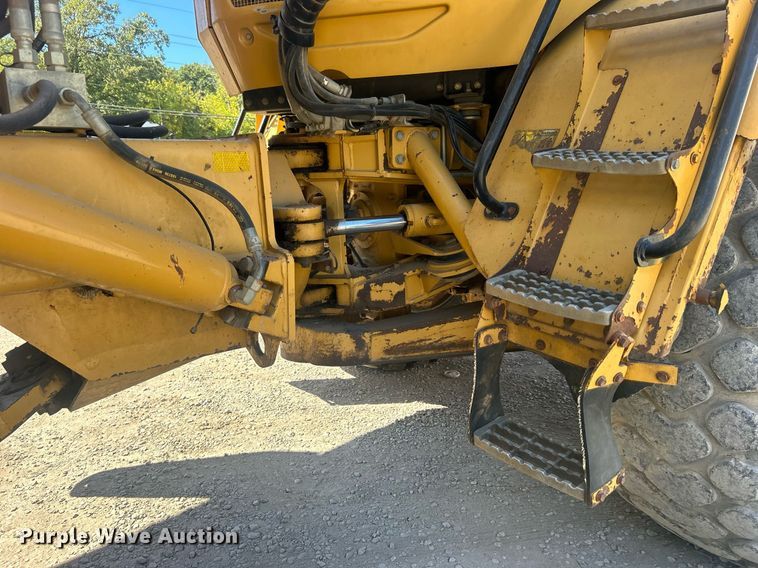 image for item DO7513 2010 Caterpillar  730 haul truck