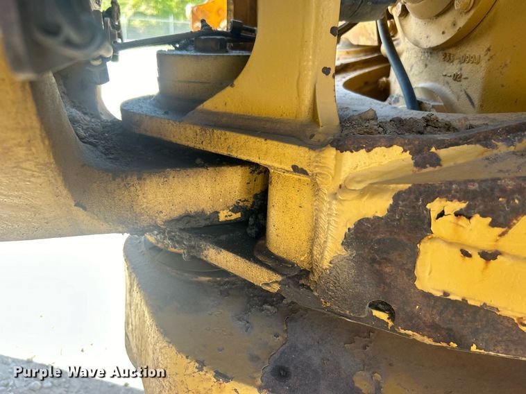 image for item DO7513 2010 Caterpillar  730 haul truck